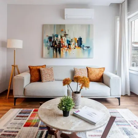Spacious Modern 4-bed2bath Oasis! #370 Appartement