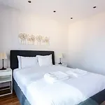 Spacious Modern 4-bed2bath Oasis! #370