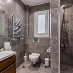 Spacious Modern 4-bed2bath Oasis! #370 Istanbul