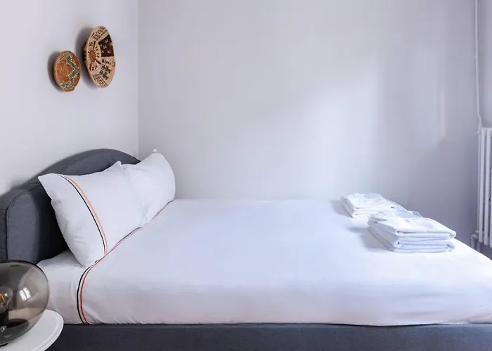 Spacious Modern 4-bed2bath Oasis! #370 Appartamento *