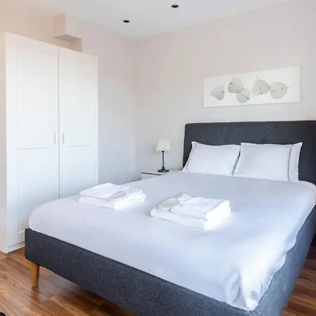 アパート Spacious Modern 4-bed2bath Oasis! #370 イスタンブール