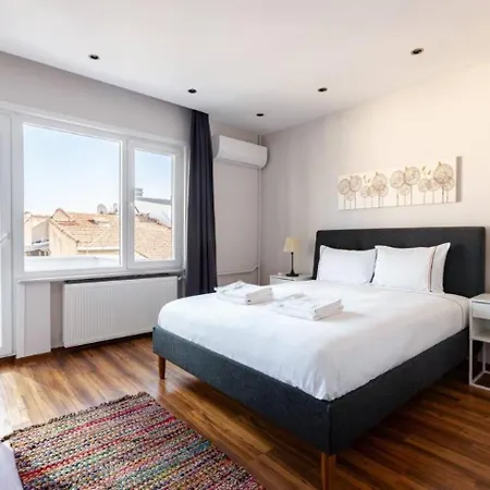 アパート Spacious Modern 4-bed2bath Oasis! #370 *