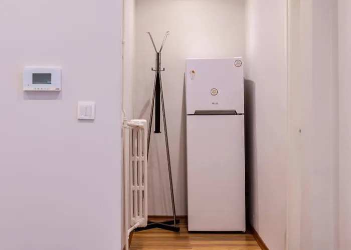 Апартаменты Spacious Modern 4-bed2bath Oasis! #370 Стамбул