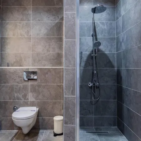 Spacious Modern 4-bed2bath Oasis! #370 Estambul